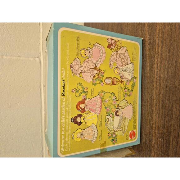 Rosebud Vintage Doll Set with Pram - Picture 4 of 7